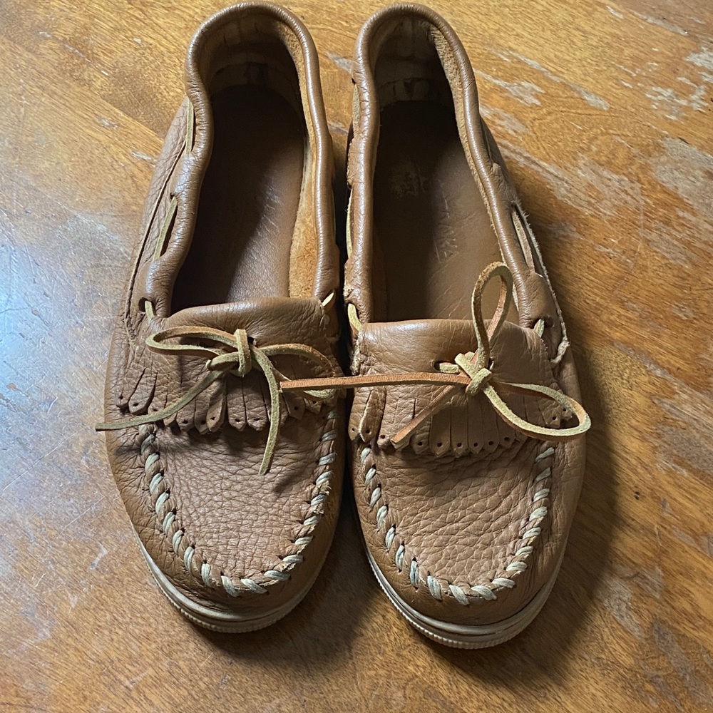 Minnetonka Deerskin Kilty Moccasins